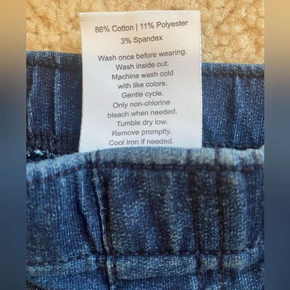 Jumping Beans Girls Stretchy Denim Shorts Set Size 3T - Picture 4 of 5